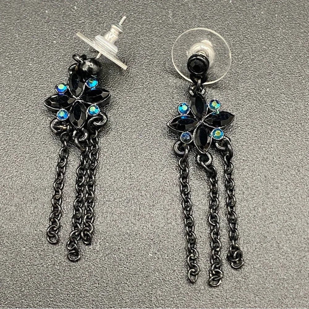 Dainty Black Tassel Earrings - Pierced